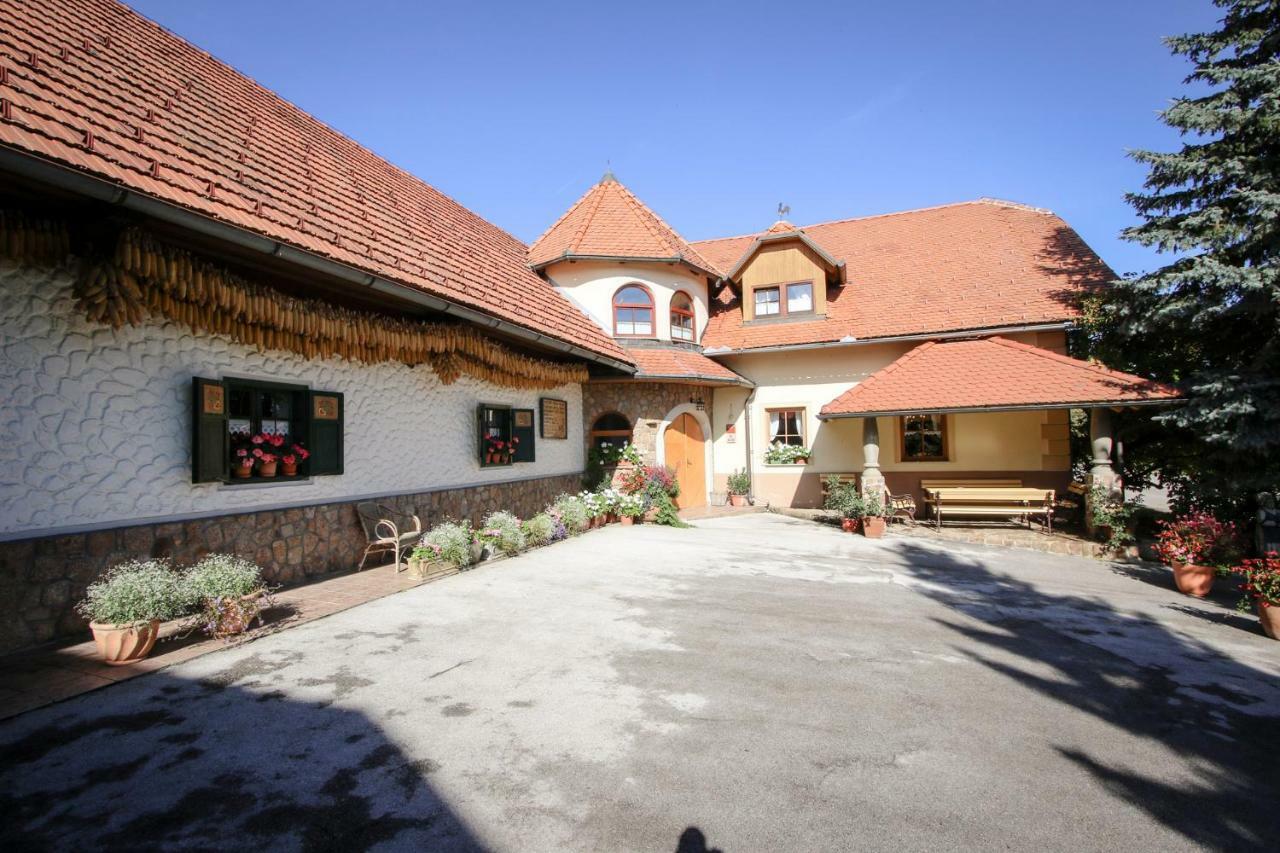 Moj Dom-Toplak Hotel Jursinci Exterior photo